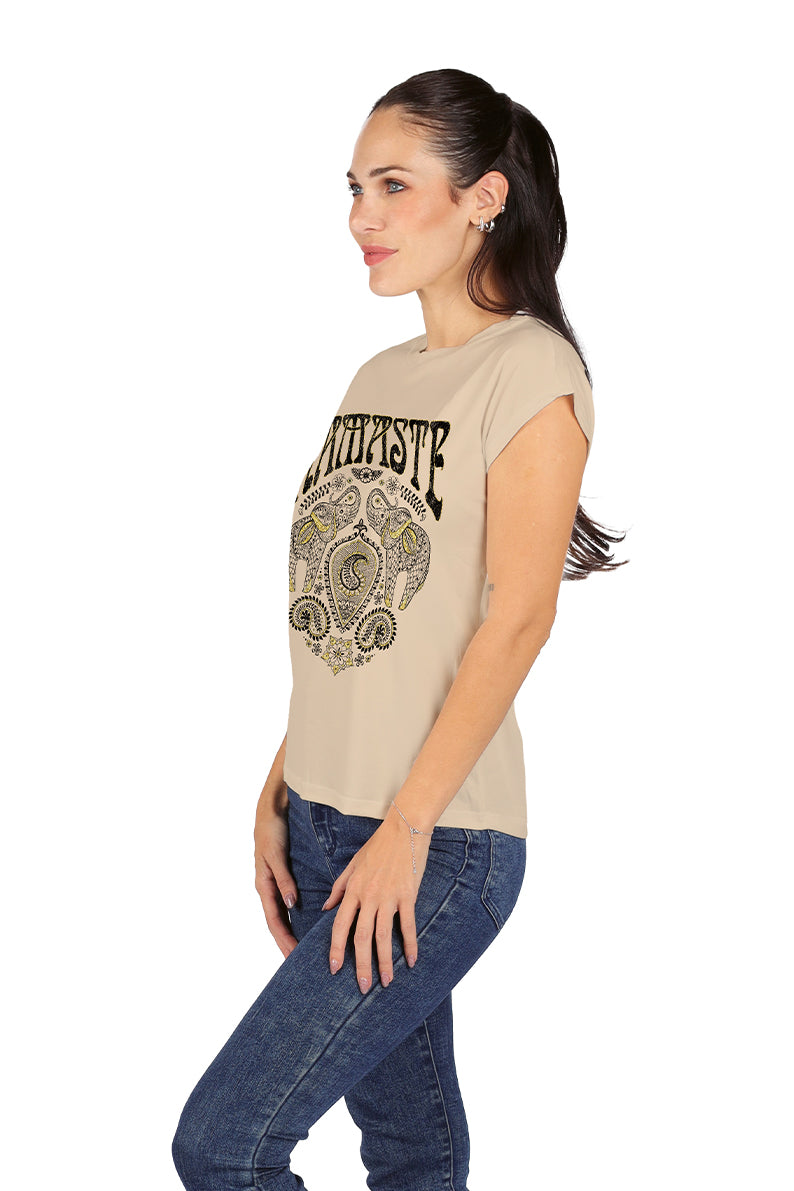 Playera Dama MC / NAMASTE BEIGE (8969487581407)