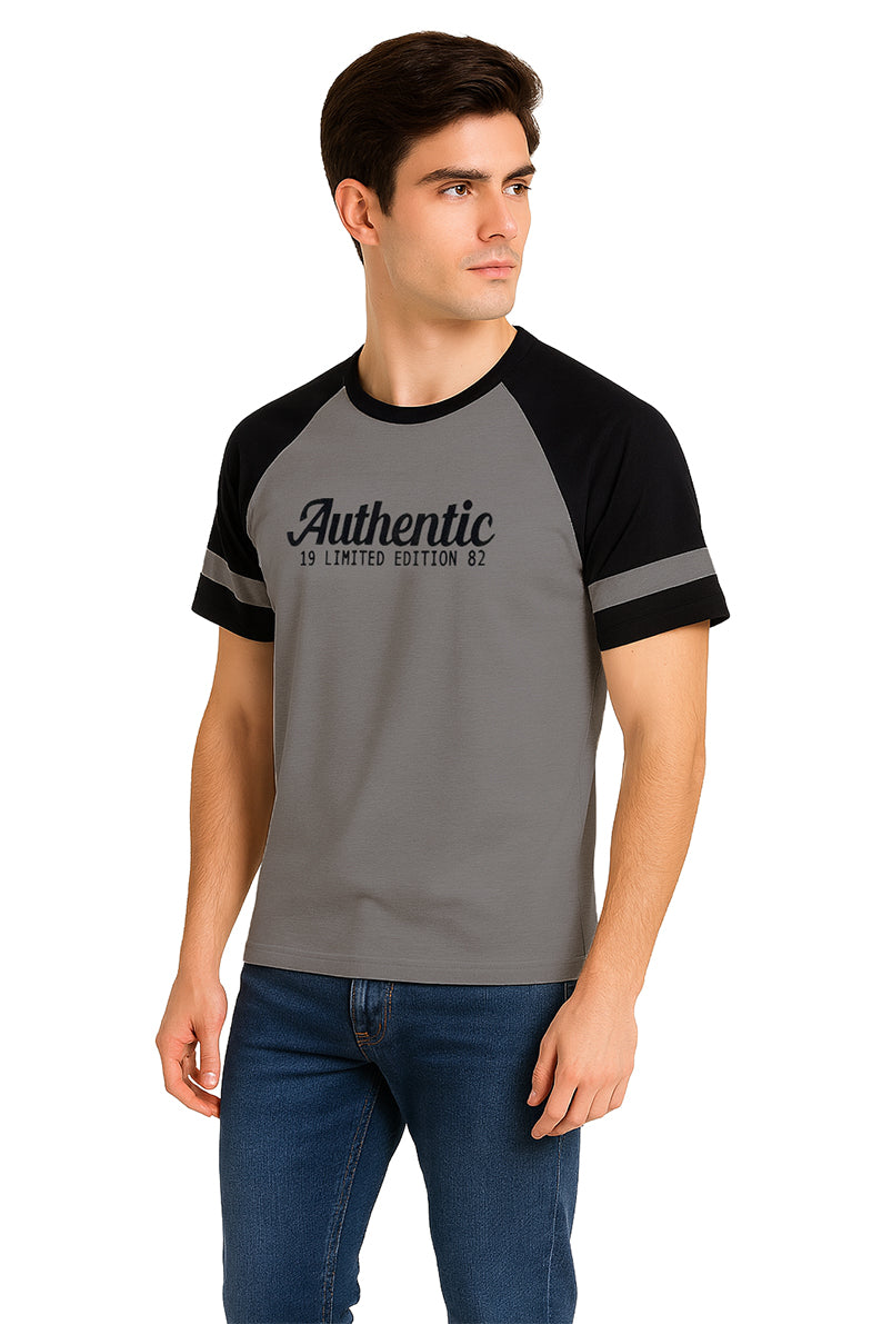 Playera Caballero MC / AUTHENTIC  GRIS/NEGRO