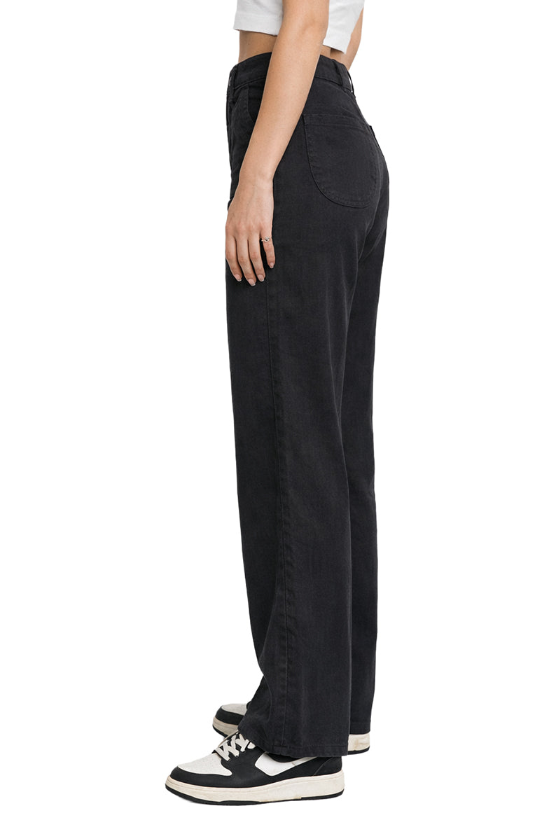 Pantalón Mezclilla Bolsas parches diagonal