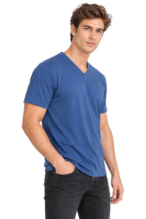 Playera básica cuello V Acero