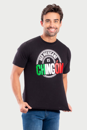 Playera Caballero MC / SER MEXICANO ES CHINGÔN (7824938434783)